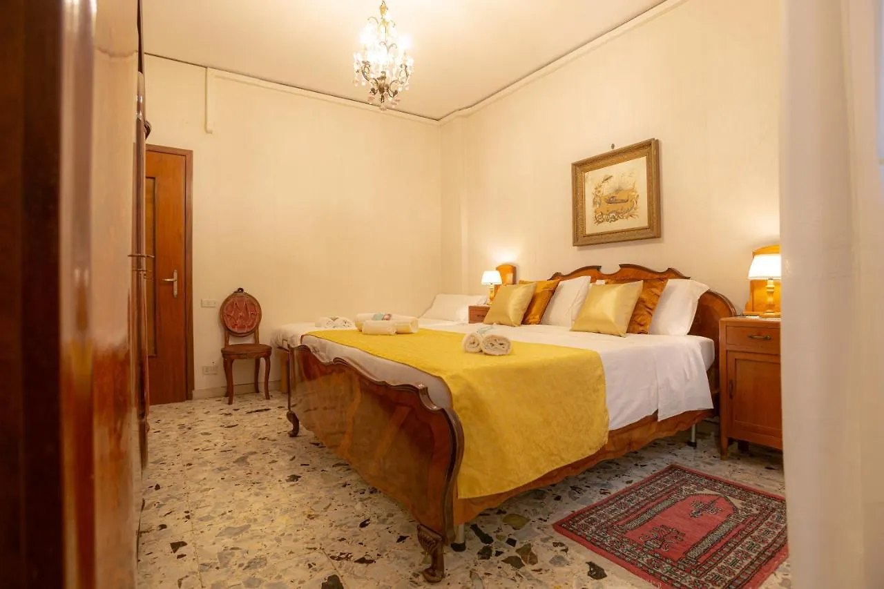 Apartment Residenza Porta Leoni - Royal Welcome Verona Italy